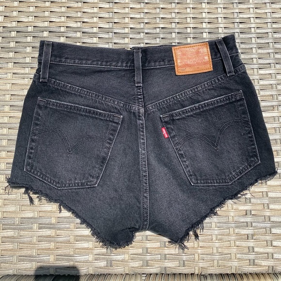 Levi’s Black Micro Shorts - Picture 2 of 5